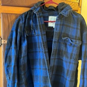 AE Men’s flannel with hood